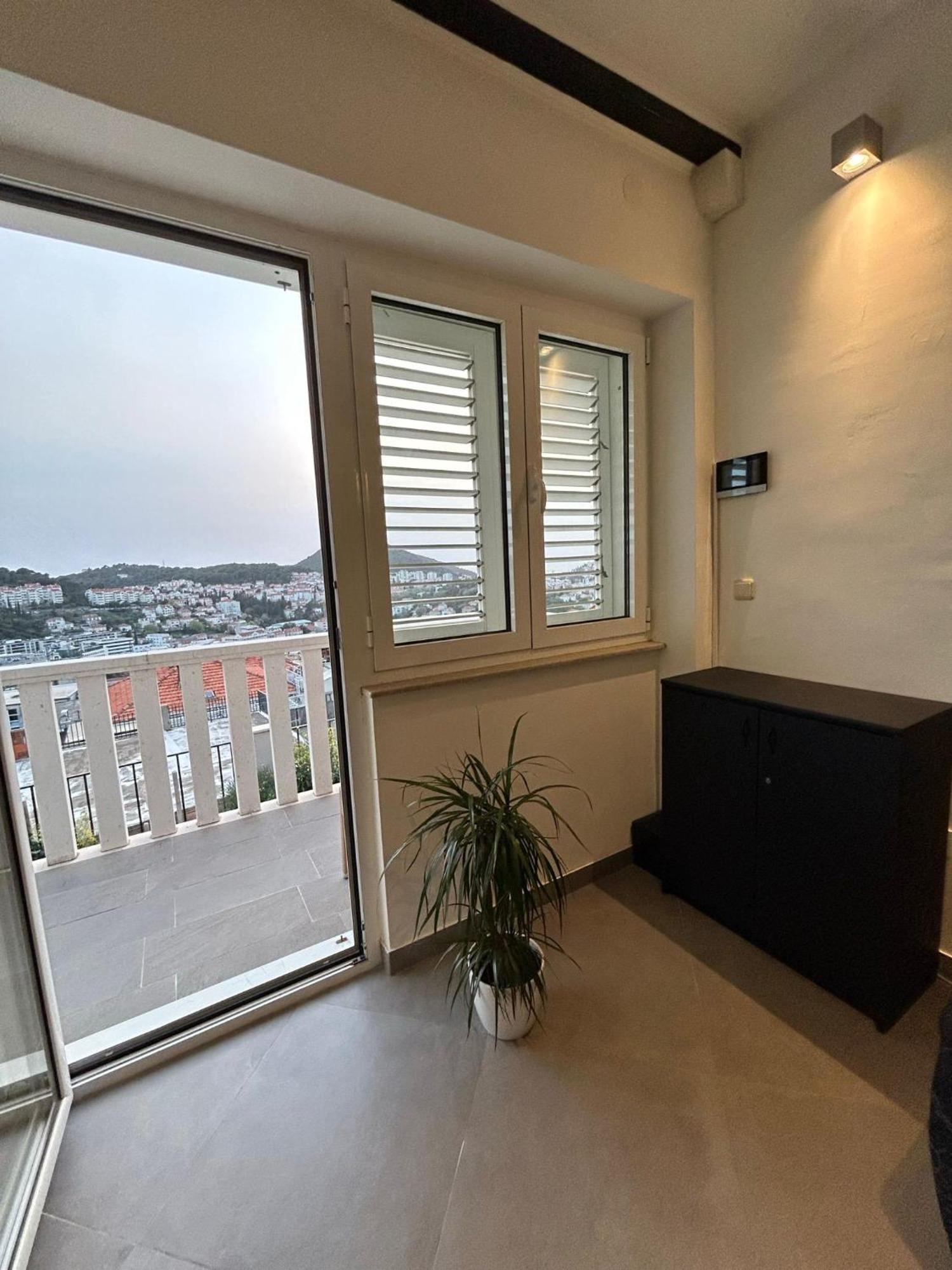 Perina Apartment - Free Parking ดูบรอฟนิก ภายนอก รูปภาพ